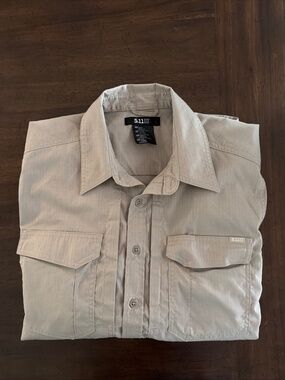 5.11 Tactical Men's Long Sleeve Shirt Beige/Khaki Size Large Multi Pocket EUC
